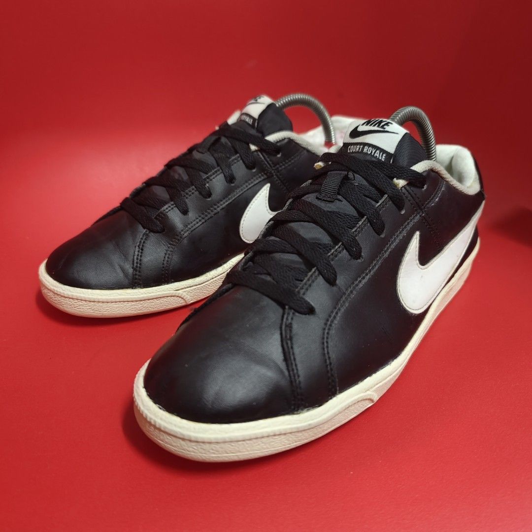 9UK NIKE COURT ROYALE LEATHER