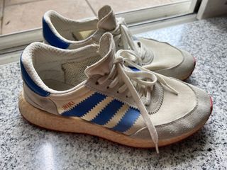 Adidas iniki deals runner w