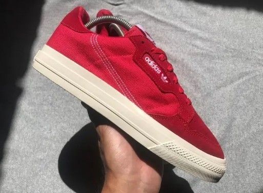 Adidas top continental invictus