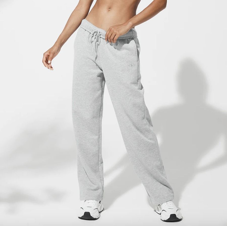 Alo Yoga Accolade Straight-Leg Sweatpants, Women's Fashion, Bottoms, Other  Bottoms on Carousell