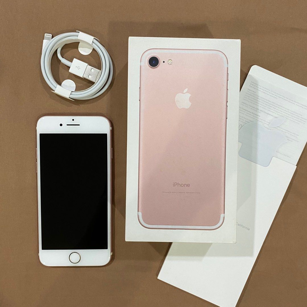 Apple outlet 7 box