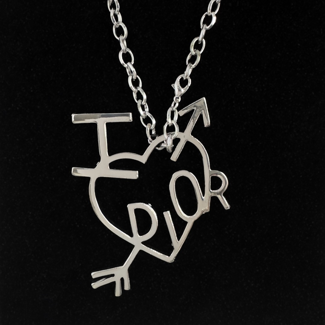 I love store dior necklace