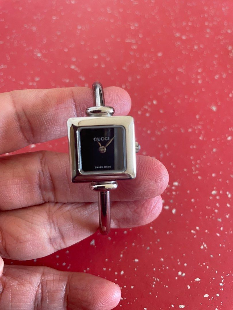 Authentic vintage gucci watch online