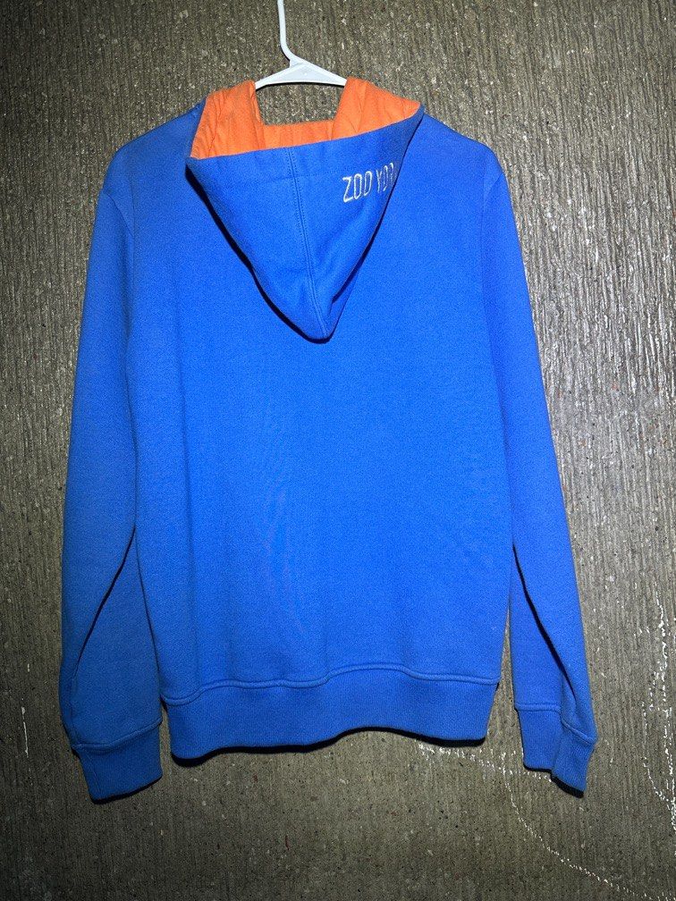 Authentic Zoo York Jacket/Hoodie (Category: Coats, Jackets and Outerwear) located in Pasig City. Submitted by therainbowcorner (Listing ID 1272167521, Image 2). Description: Size :Medium No issues Good as New Fits up to Large.
