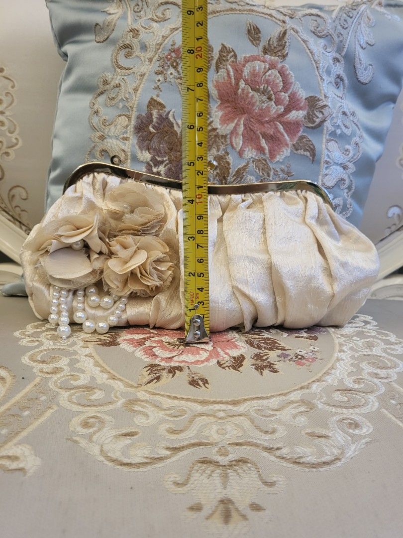 Axes Femme Gold Clutch, Women's Fashion, Bags & Wallets, Clutches on