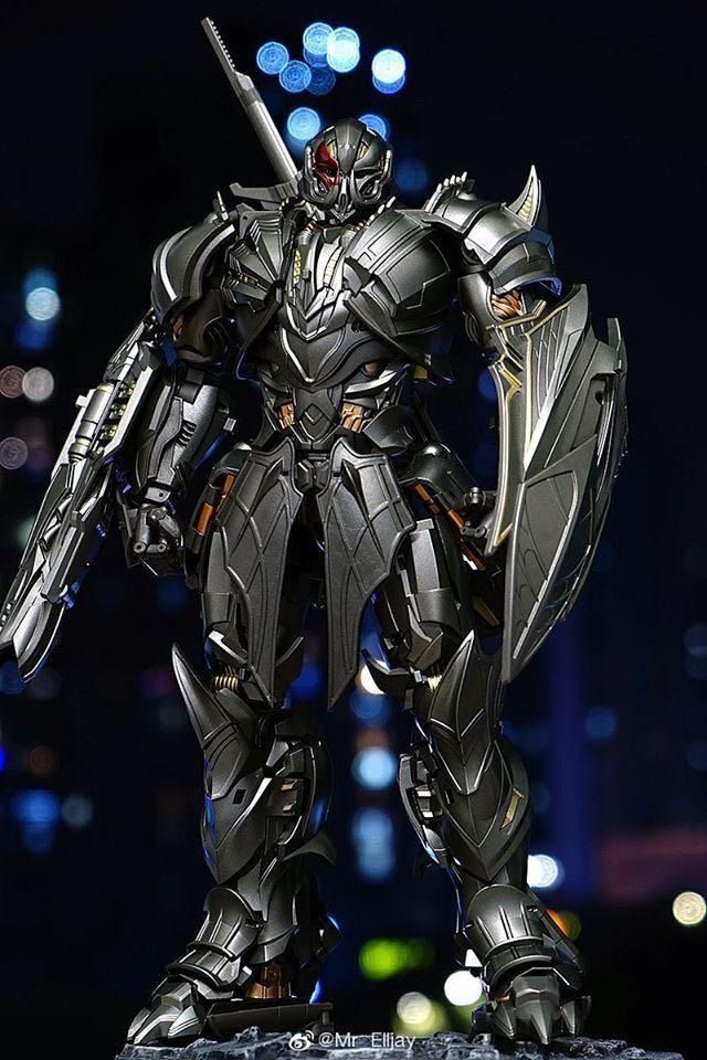 Unique toys tlk megatron 2025