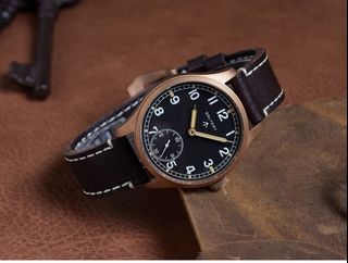 (Category: ) located in . Submitted by z-watches (Listing ID 1272194642, Image 1). Description: .