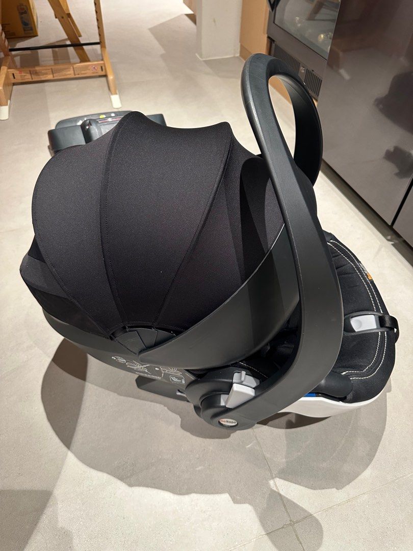 BESAFE iZi GO MODULAR X1 i size CARSEAT AND BASE AND ADDITIONAL SIP impact protection