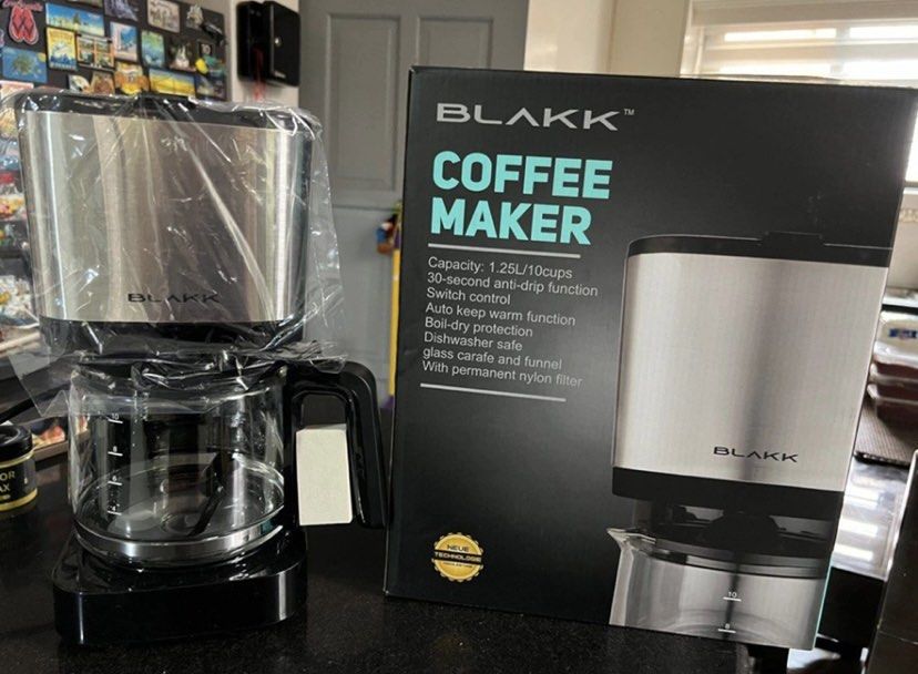 Blakk store coffee maker