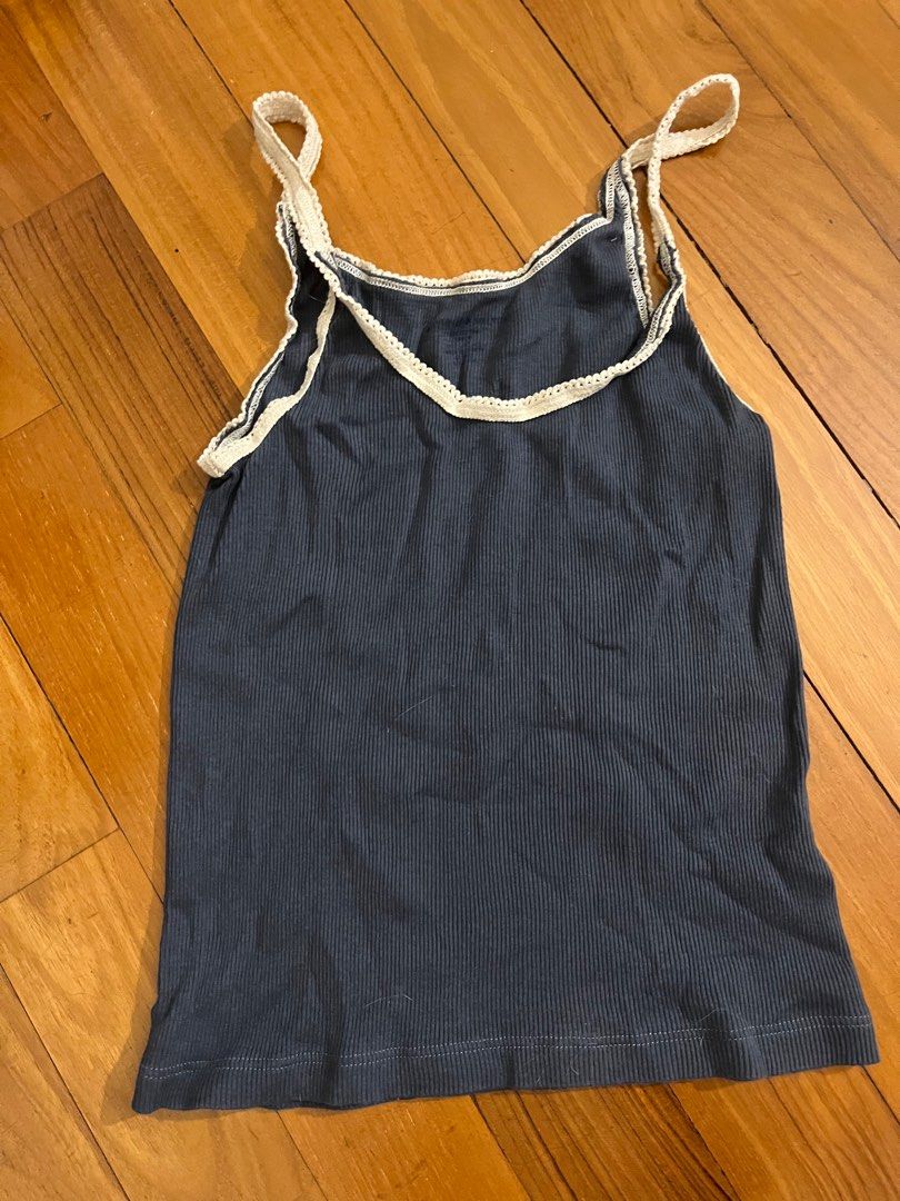 Brandy Melville Beyonca Tank in pink, Women's Fashion, Tops, Other Tops on  Carousell