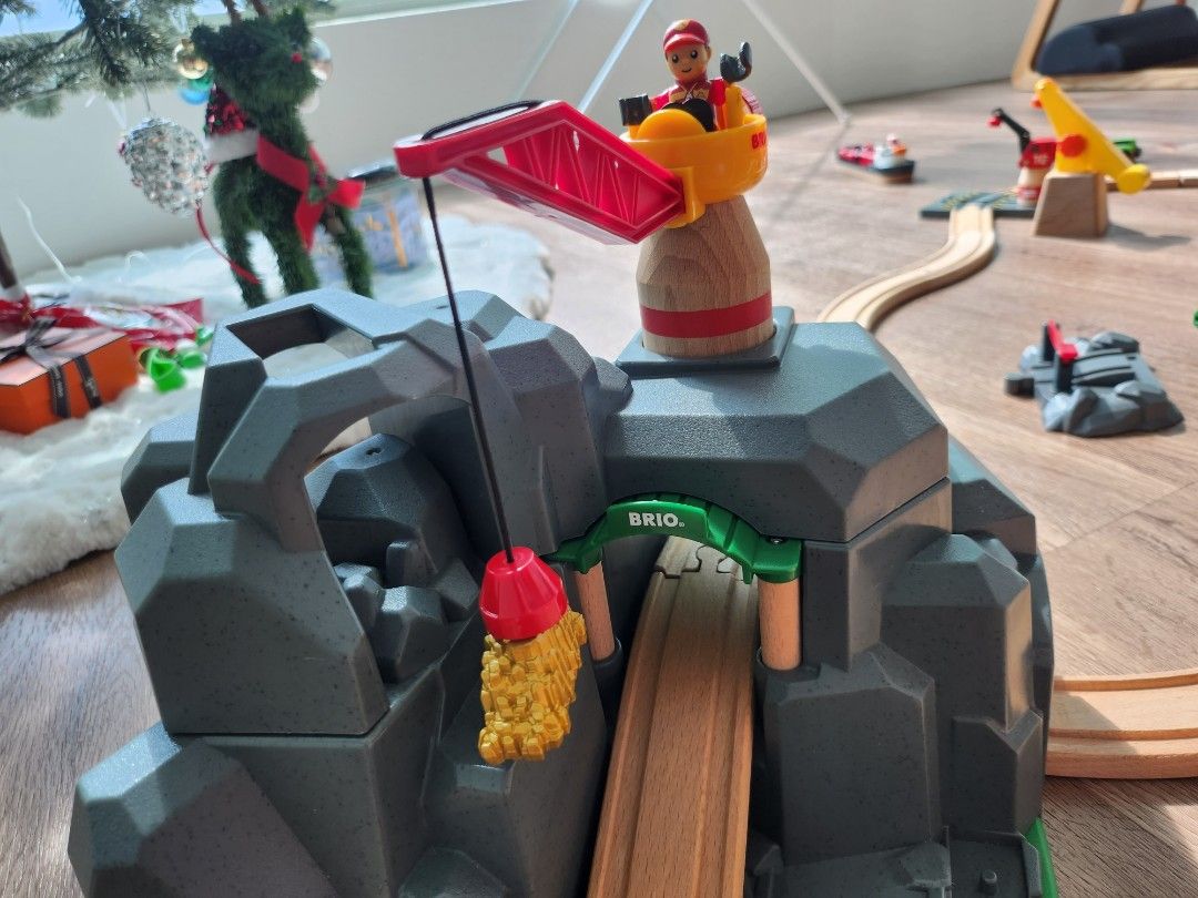 Brio Crane and Mountain tunnel, Hobbies Toys, Toys Games on