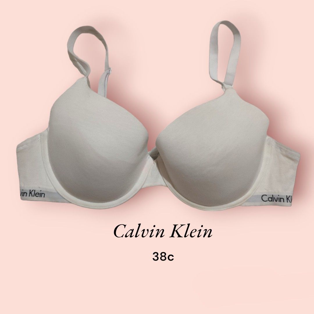 Calvin Klein Front Clip Bra, Women's Fashion, New Undergarments &  Loungewear on Carousell