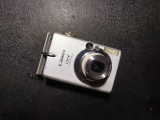 Canon Ixy 500 Digital Camera (Very 90's aesthetic vibe)