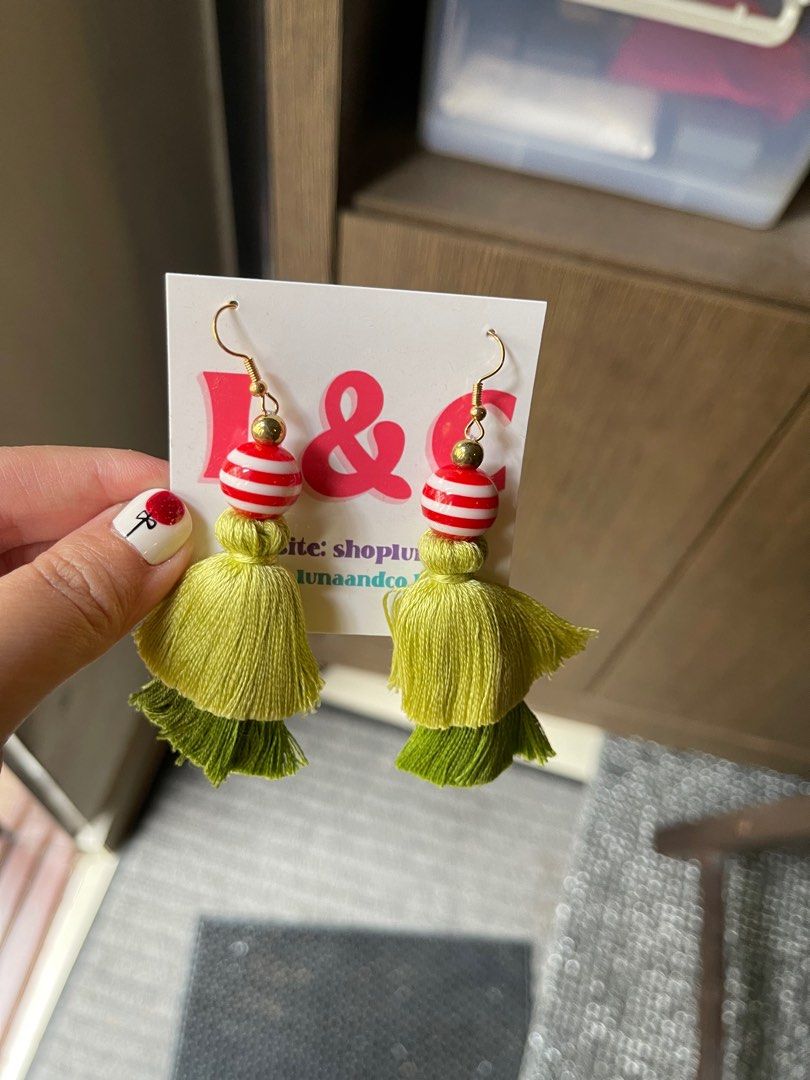Christmas best sale tassel earrings