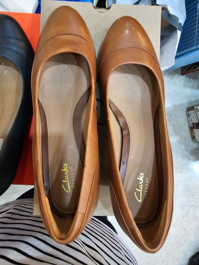 Clarks Women Size 8