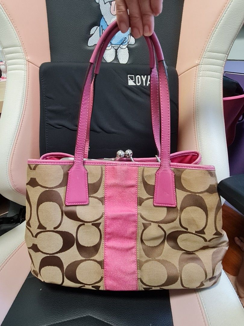 Coach Hand Bag in Fuschia Pink