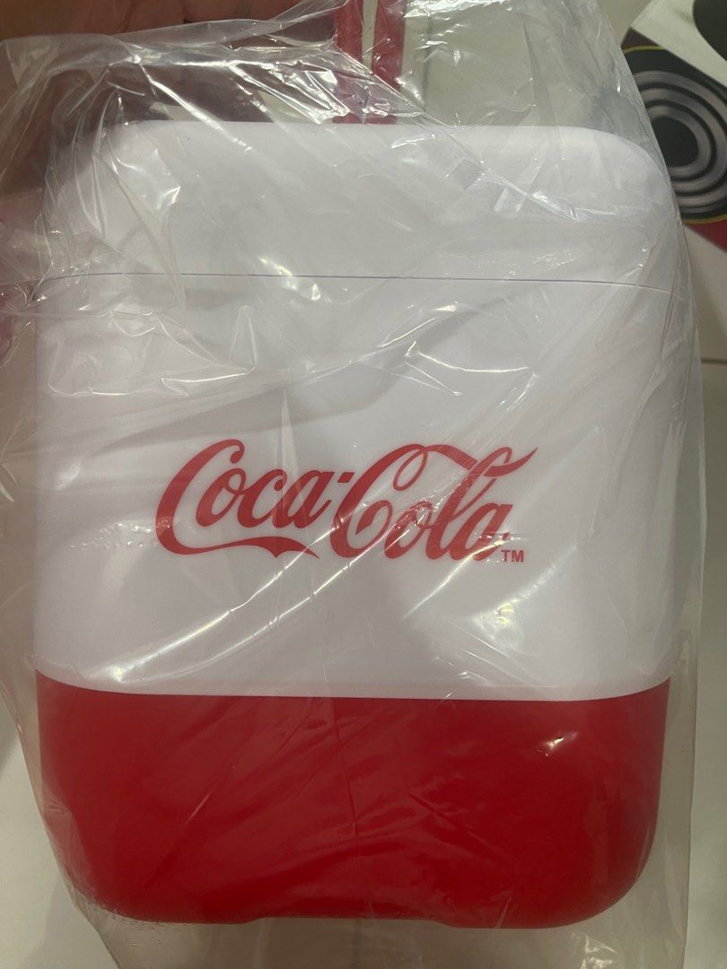 CocaCola cooler box with speaker, TV & Home Appliances, Kitchen Appliances, Other Kitchen