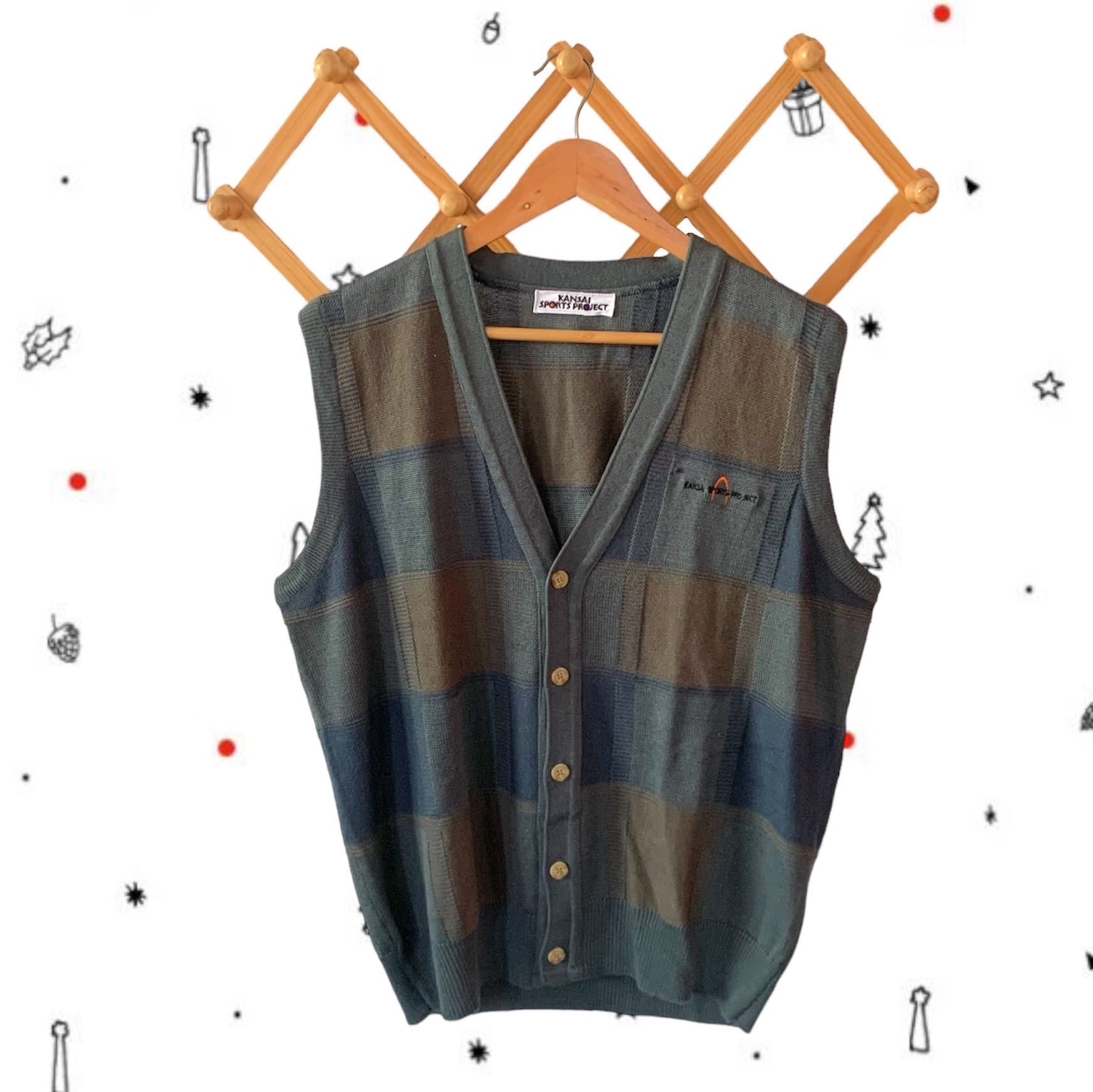 color block sweater vest (Category: Vests) located in Manila. Submitted by chandyyyyyyy (Listing ID 1272185105, Image 1). Description: .