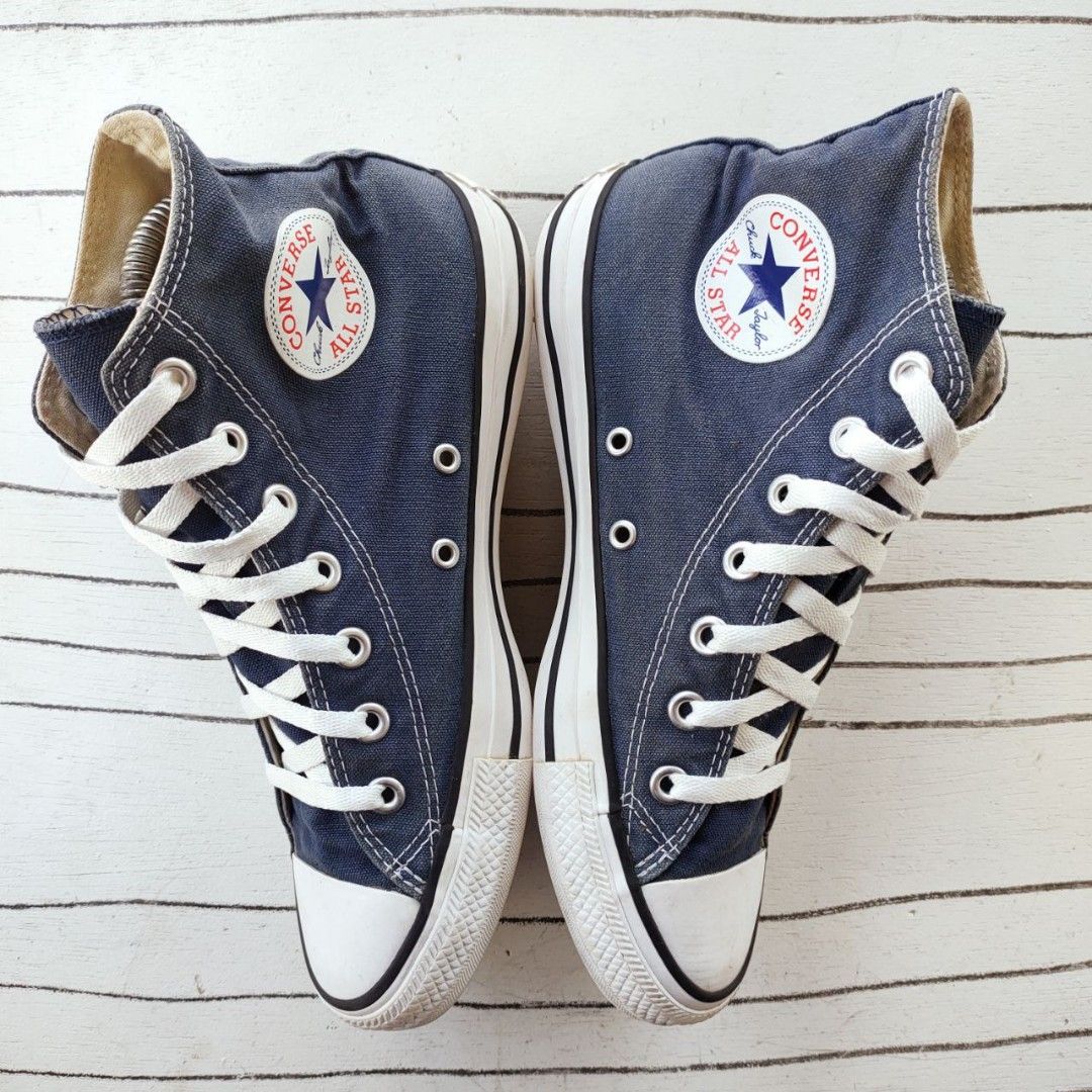 Mens navy deals blue chuck taylors