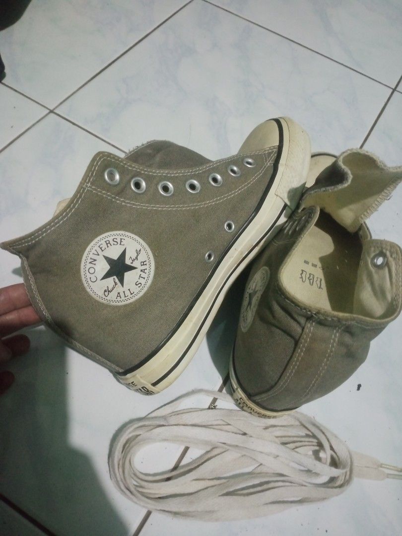Converse wedges original Fesyen Wanita Sepatu di Carousell