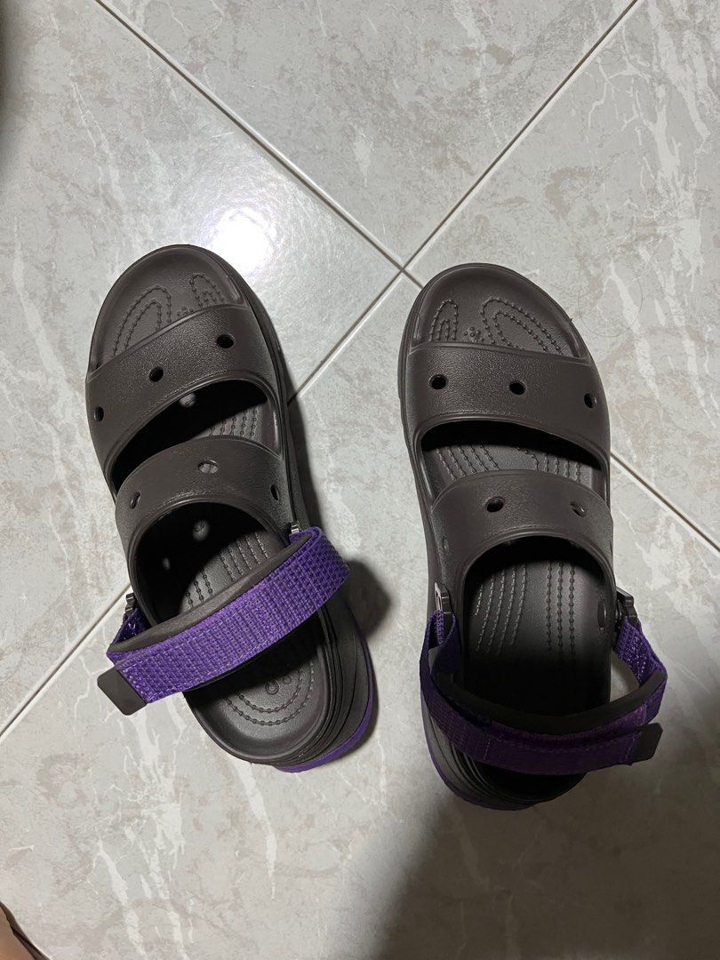 Crocs W9 size Women s Fashion Footwear Sandals on Carousell