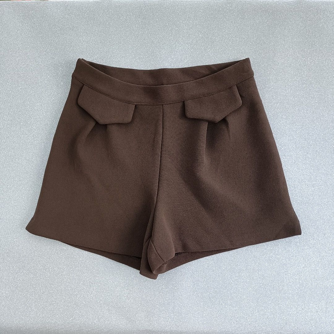 Dark Neutral Brown High Waisted Formal Shorts (Category: Shorts) located in Antipolo. Submitted by agedgarb (Listing ID 1272139020, Image 1). Description: .