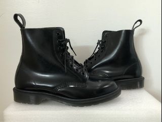 Dr martens clearance pascal boanil brush