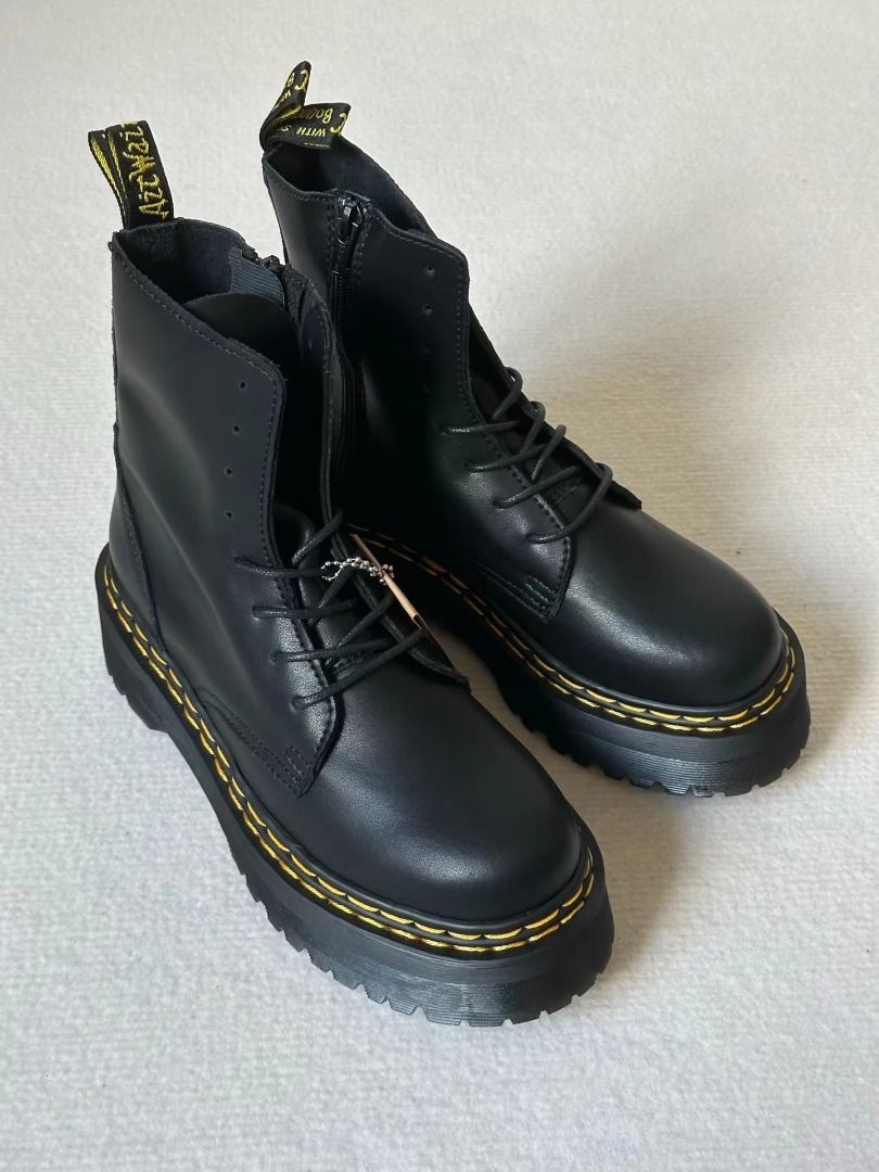 Martin boots top
