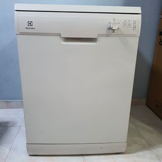 (Category: ) located in . Submitted by chitrac18196871 (Listing ID 1272049686, Image 1). Description: .