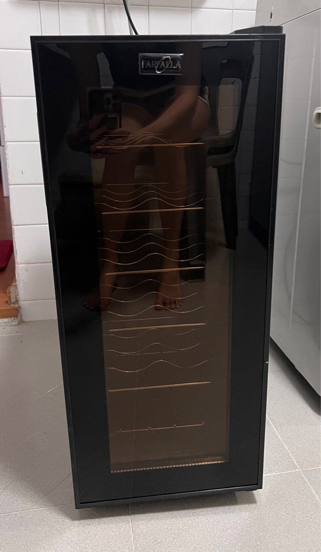 Farfalla Wine Chiller, TV & Home Appliances, Kitchen Appliances, Wine