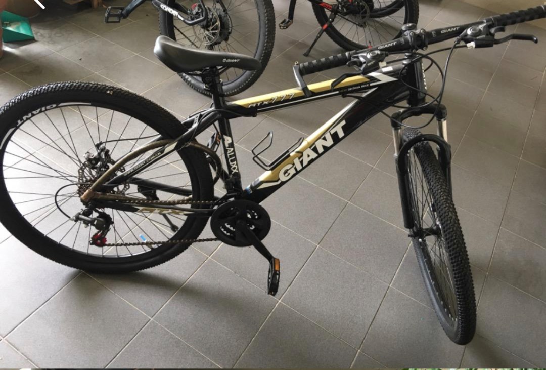 Giant ATX 777 Sports Equipment Bicycles Parts Bicycles on