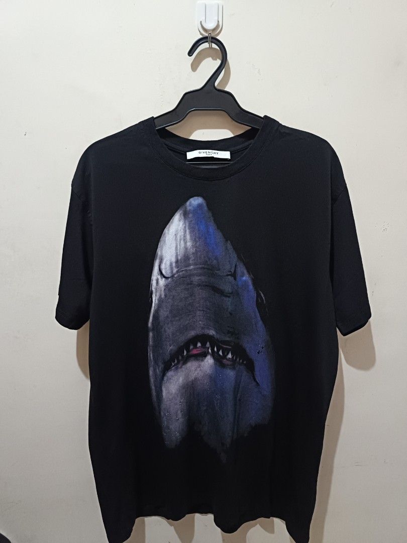 Givenchy shark best sale t