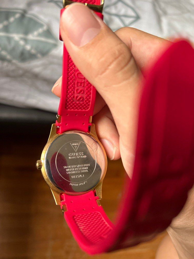 Gold tone outlet guess watch