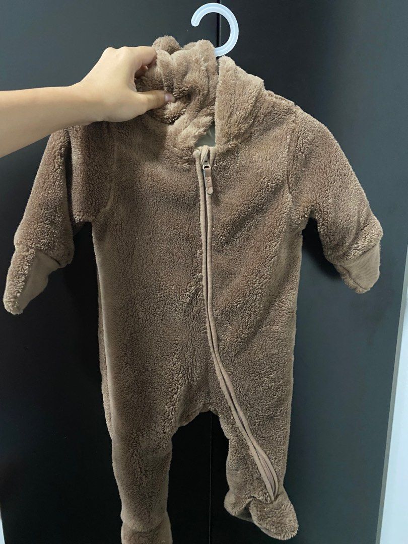 H&m baby bear suit top