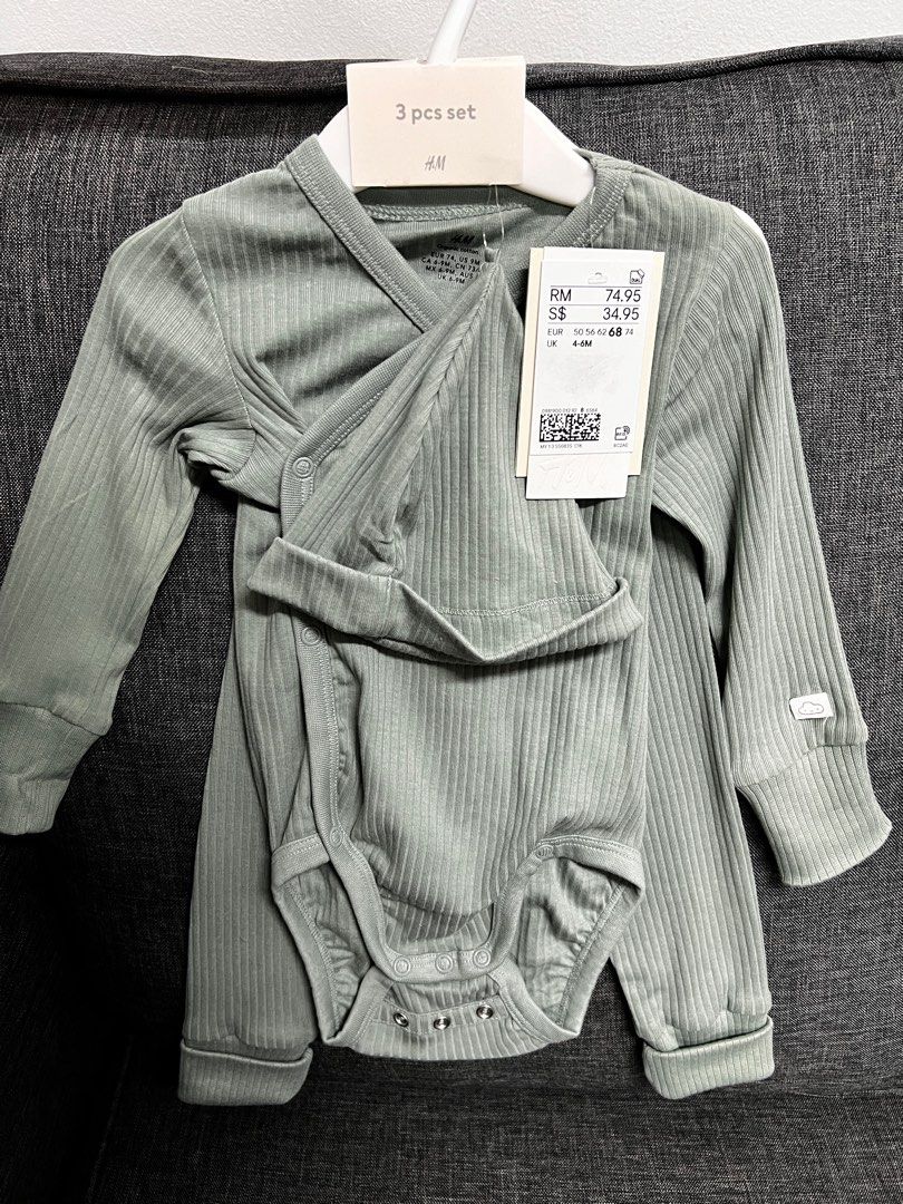 H&m top green romper
