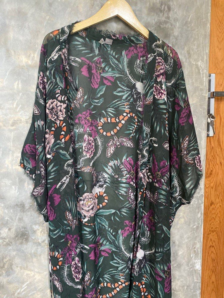 H M Gypsy Skull Snake Kimono Outer