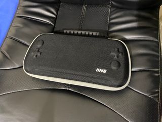 iine carrying case for nintendo switch (genius joypad compatible)
