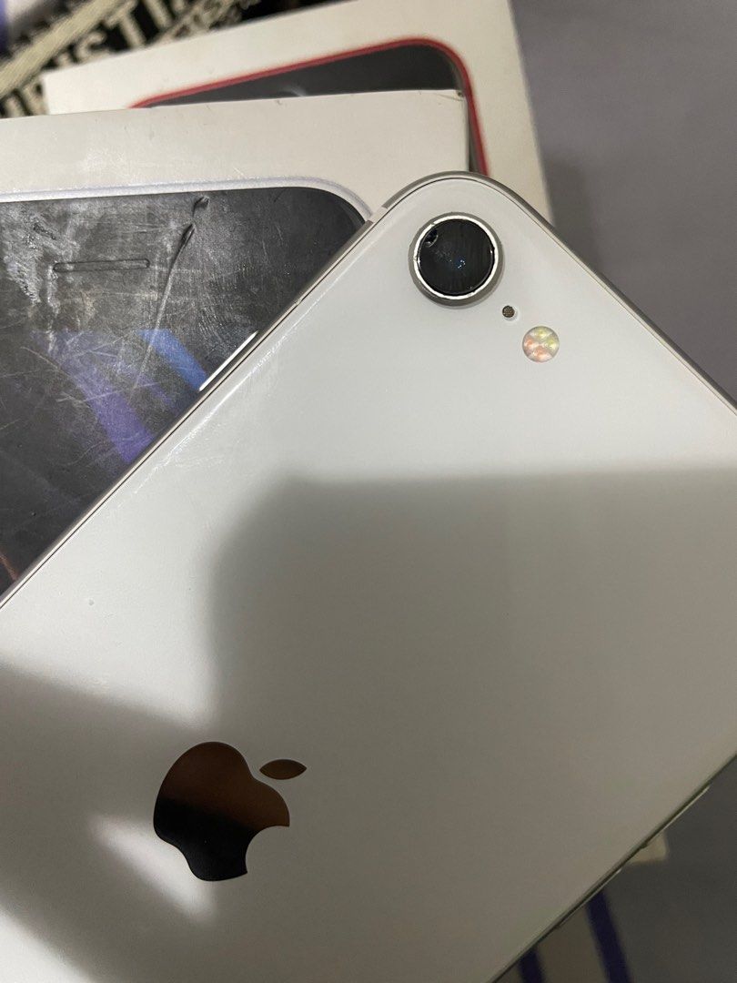 iPhone SE 2020 64gb (Category: iPhone SE Series) located in Mandaluyong City. Submitted by aliaxmadi (Listing ID 1272175451, Image 3). Description: Selling iPhone SE 2020 64gb Globelocked All working✅ Truetone✅ Smooth✅ iOs 16.6 77% bh original can reset has minor dent/cracked on the back cam and lower part of the screen but it doesn't affect the quality and performance Over all goods pa po smooth and working lahat💗 CHECK ALL U CAN UPON MEET UP M