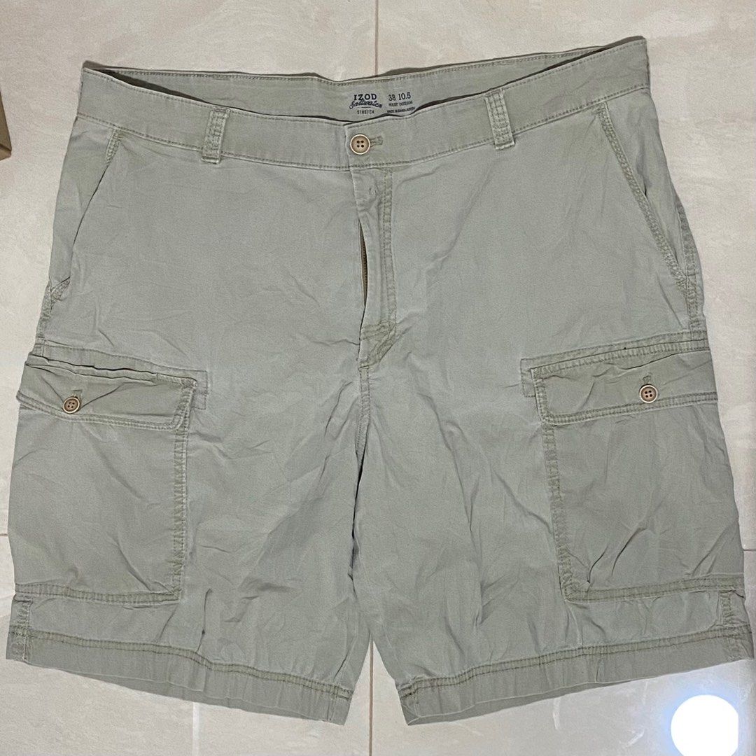 izod oversized beige cargo shorts Men s Fashion Bottoms Shorts