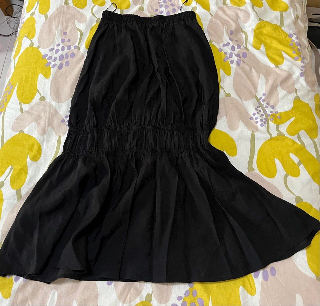 Black ruffle skirt japanese sales