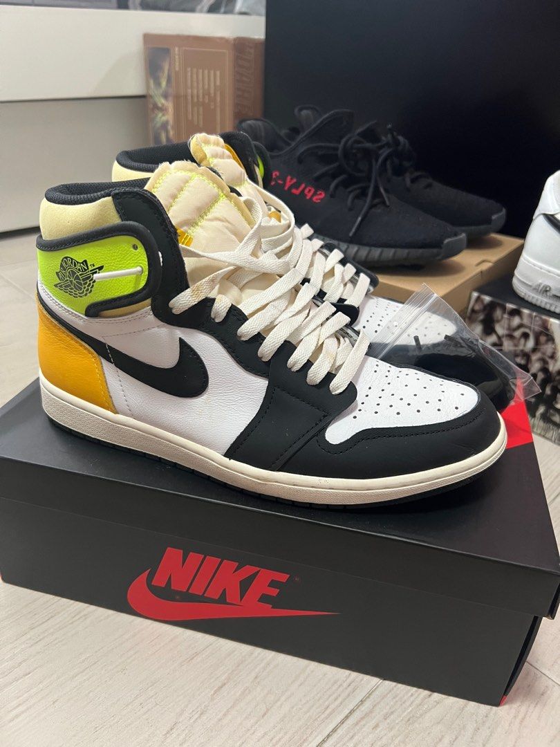 Jordan Retro Volt Gold, Men's Fashion, Footwear, Sneakers on