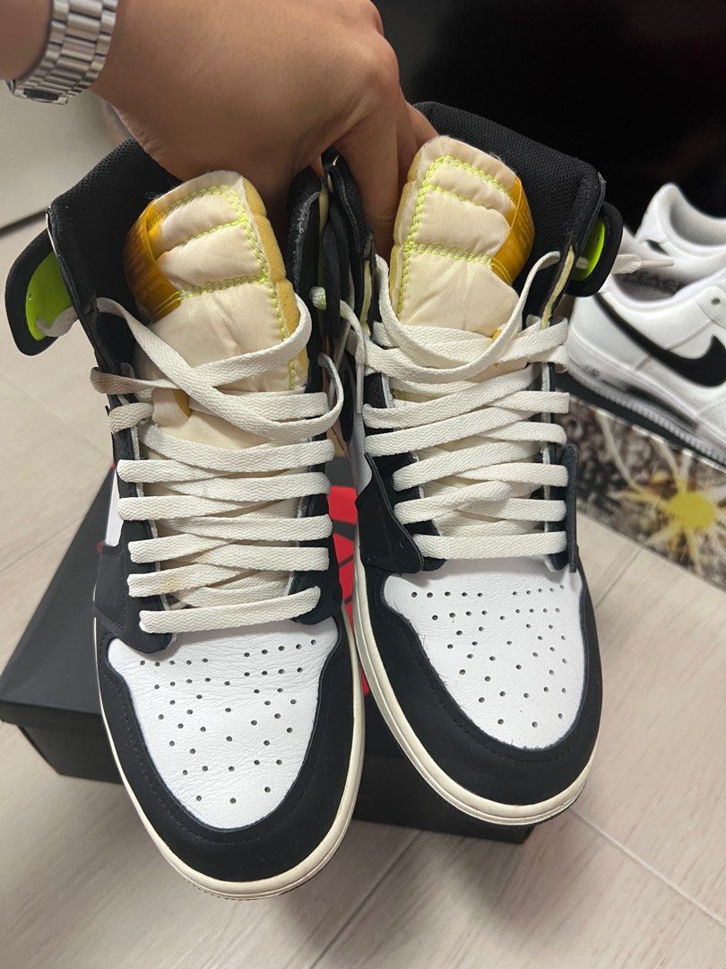 Jordan 1 with watch on laces online