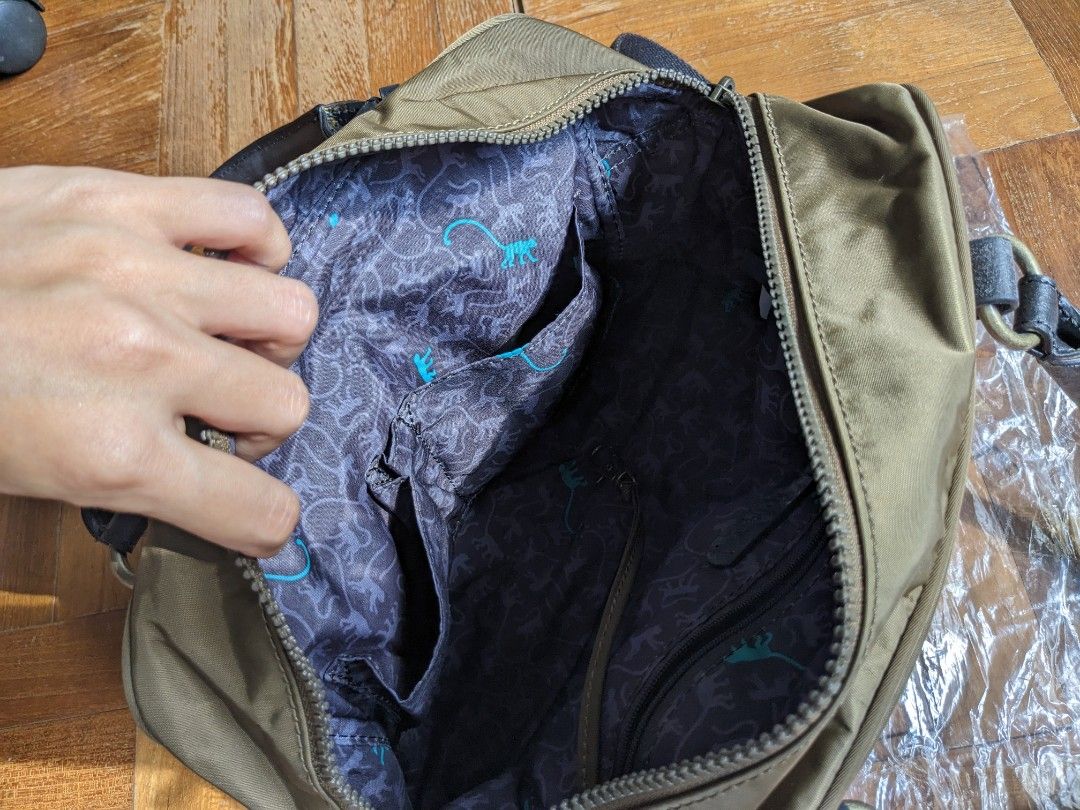 Kipling besma on sale bag