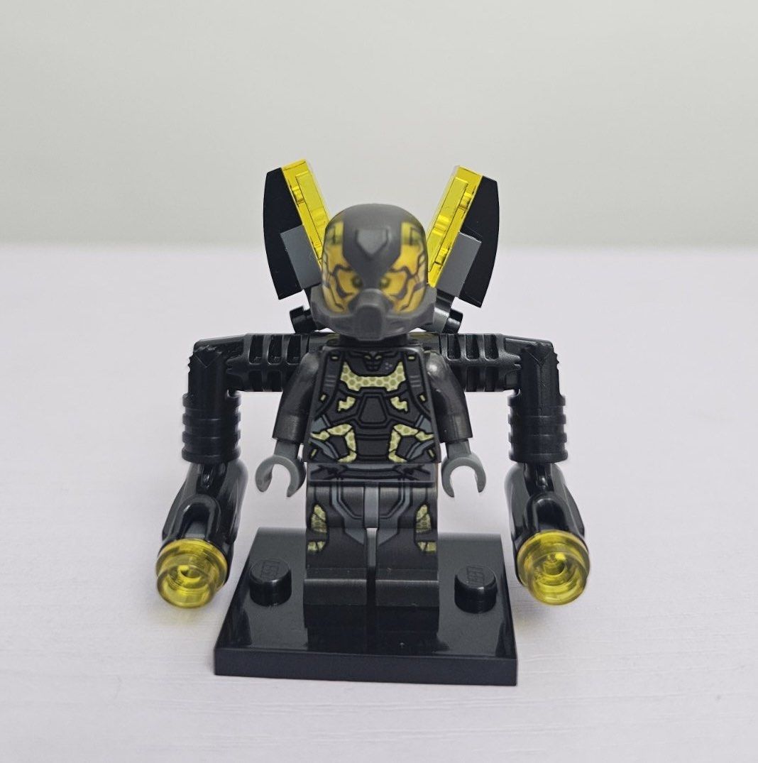 LEGO Minifigures (Rare) - Yellow Jacket 76039, Hobbies & Toys, Toys & Games  on Carousell