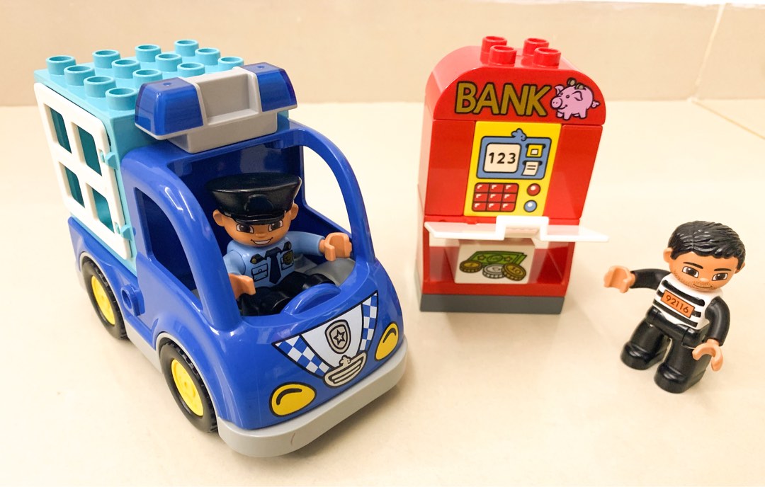 Lego duplo shop police patrol