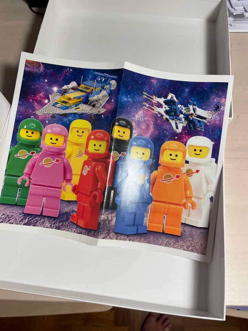 LEGO (R) Space Stars 1000-Piece Puzzle