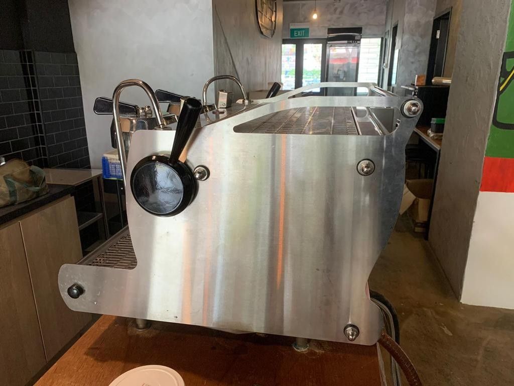 Lightbox San Remo Cafe Racer 3 Group Naked White 3 heads, TV & Home