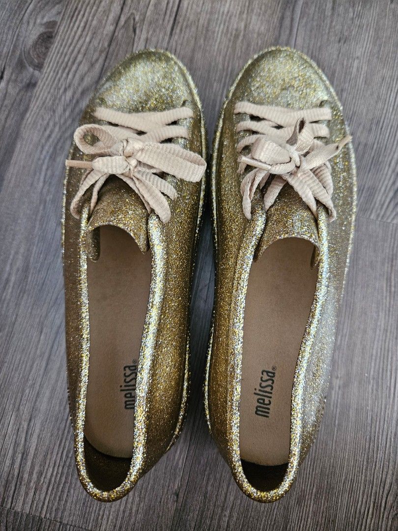 Glitter gold sneakers top