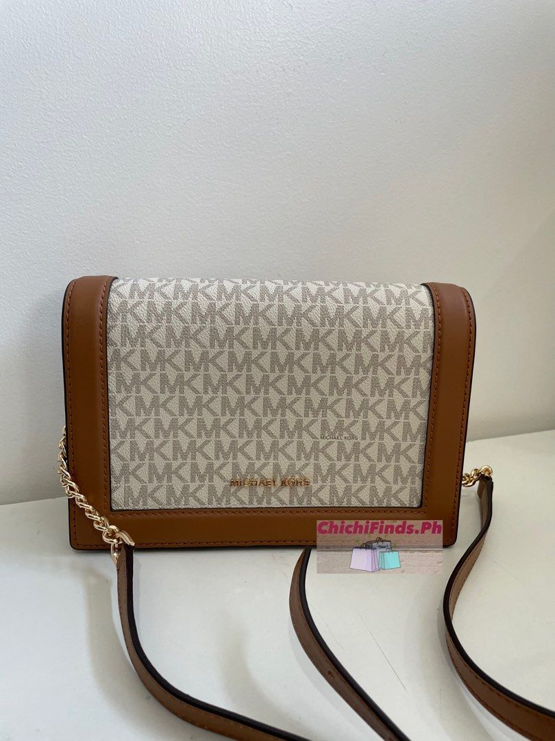 Jet set full hotsell flap chain crossbody