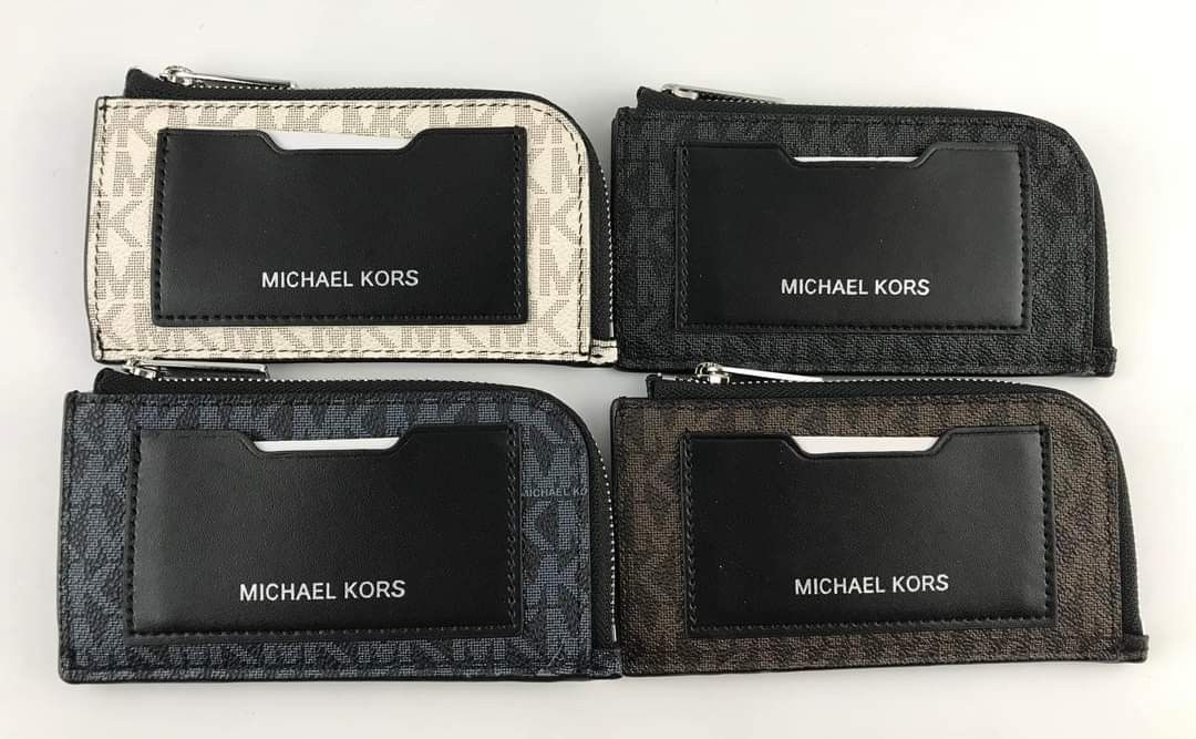 Michael Kors Mens Gifting L Zip Wallet, Men's Fashion, Watches &  Accessories, Wallets & Card Holders on Carousell